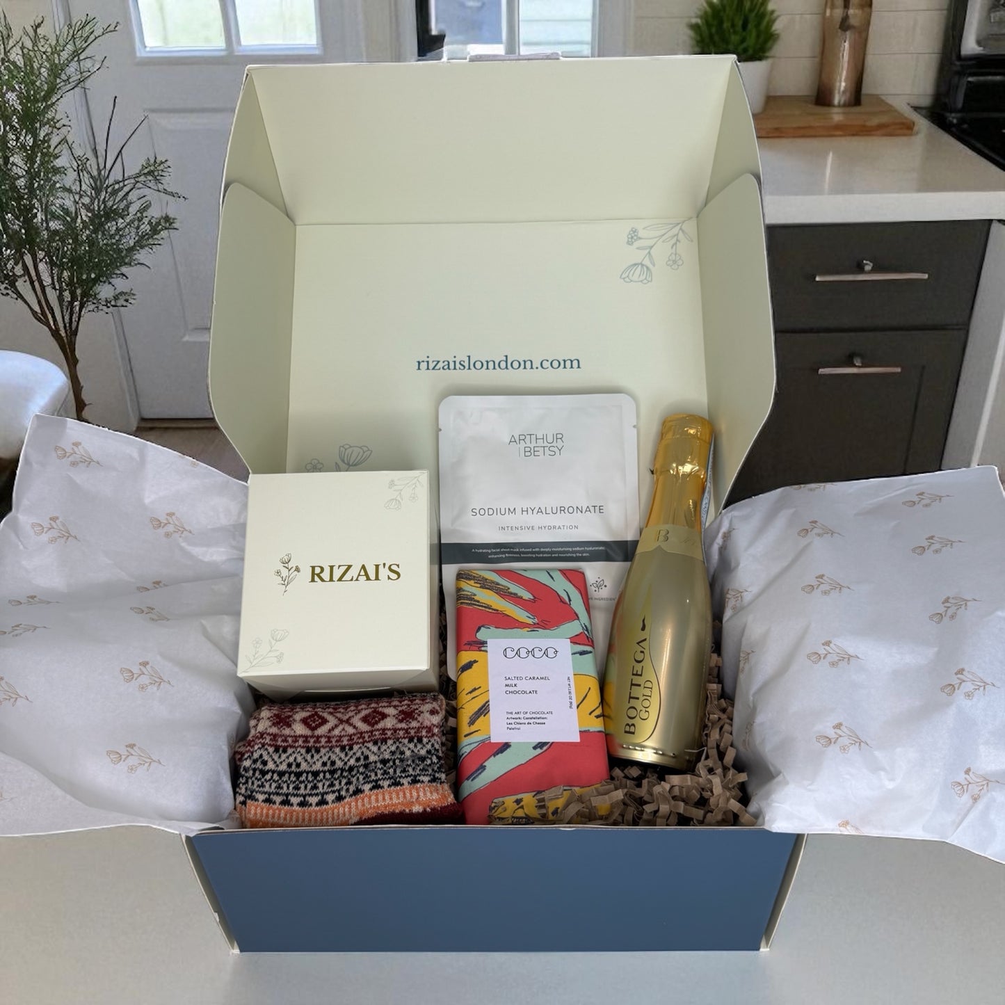 Festive Glow Gift Box | Christmas Candle & Prosecco Set